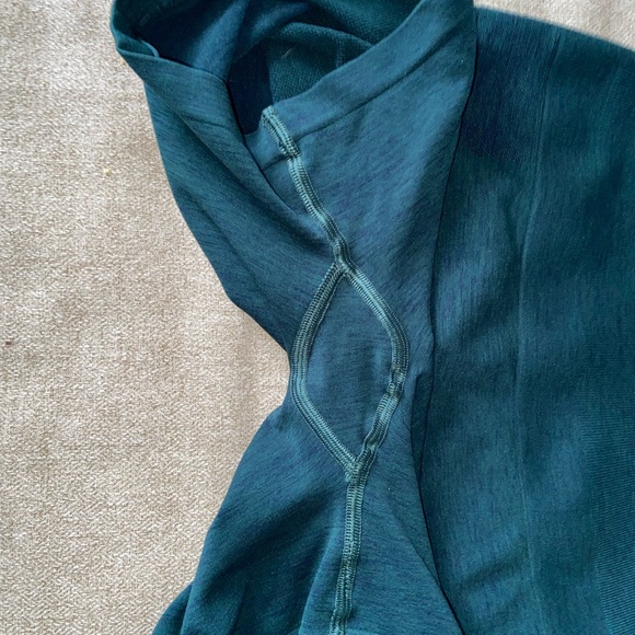 Alphalete Amplify Teal Shorts (Medium) - Picture 3 of 3